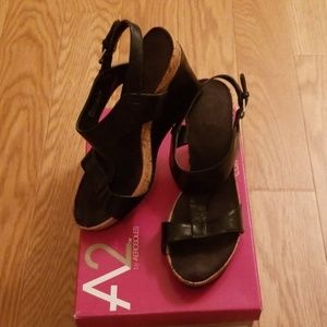 Black wedges A2